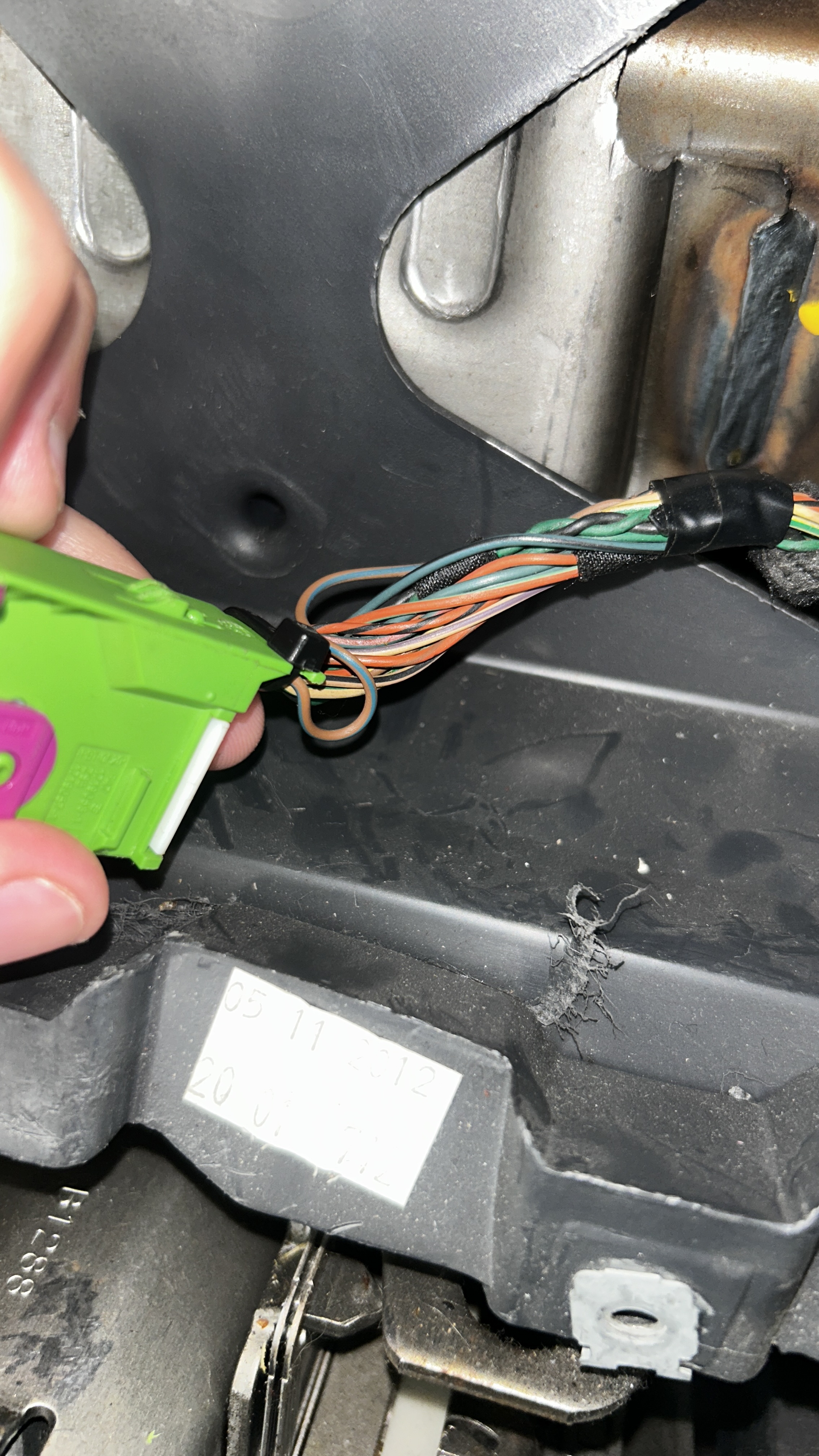 Green Connector Wiress